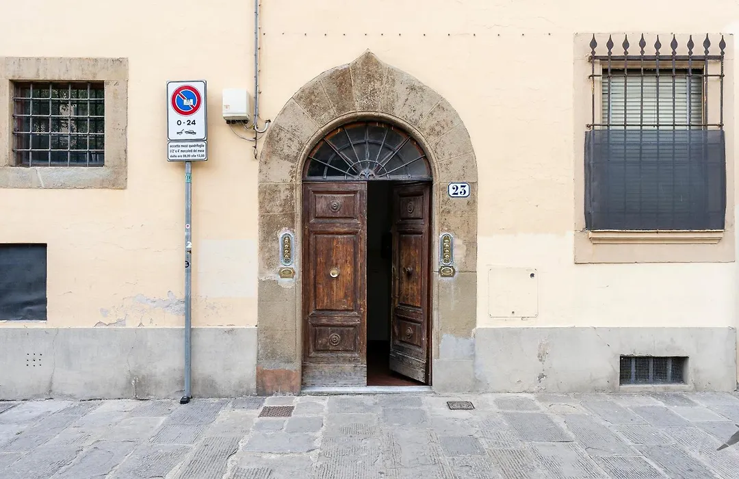 Piazza Santo Spirito Appartamento Con 2 Camere Matrimoniali-1